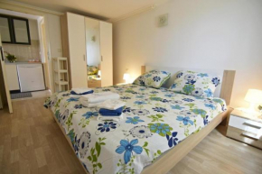 Klimatisierte Wohnung in Savudrija mit Grill, Garten und Terrasse